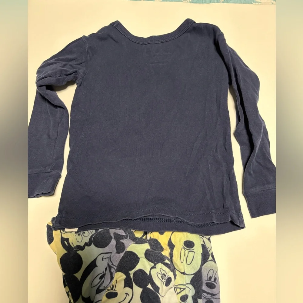 Gap baby Mickey Mouse organic cotton long sleeve pjs 3t